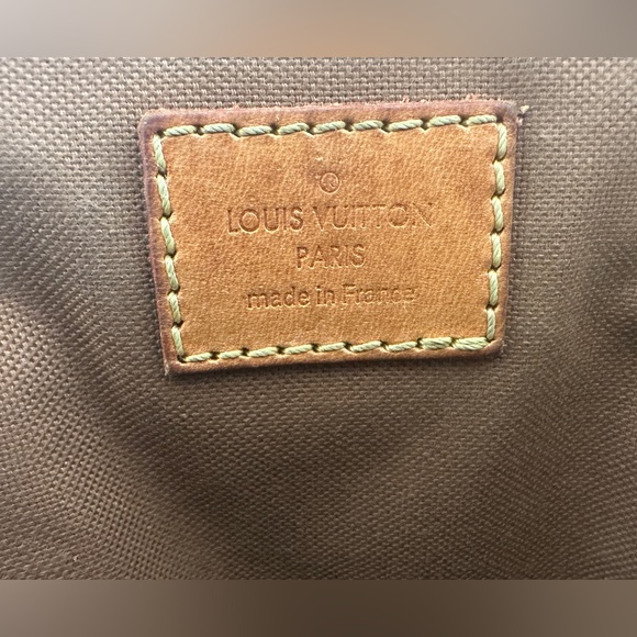 Louis Vuitton Monogram Canvas Tivoli GM Satchel - Picture 5 of 10